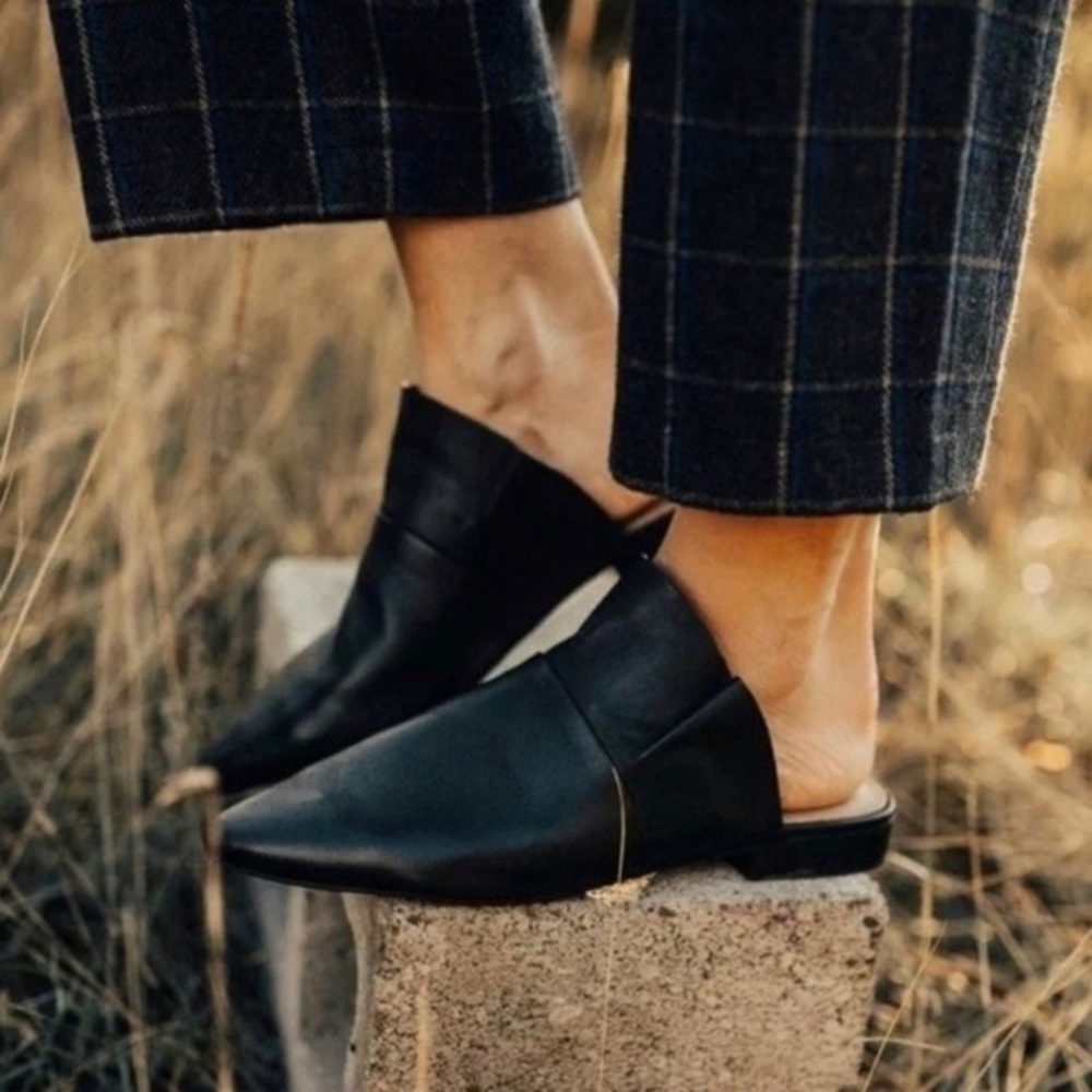 Free People sienna black leather ruffle mule